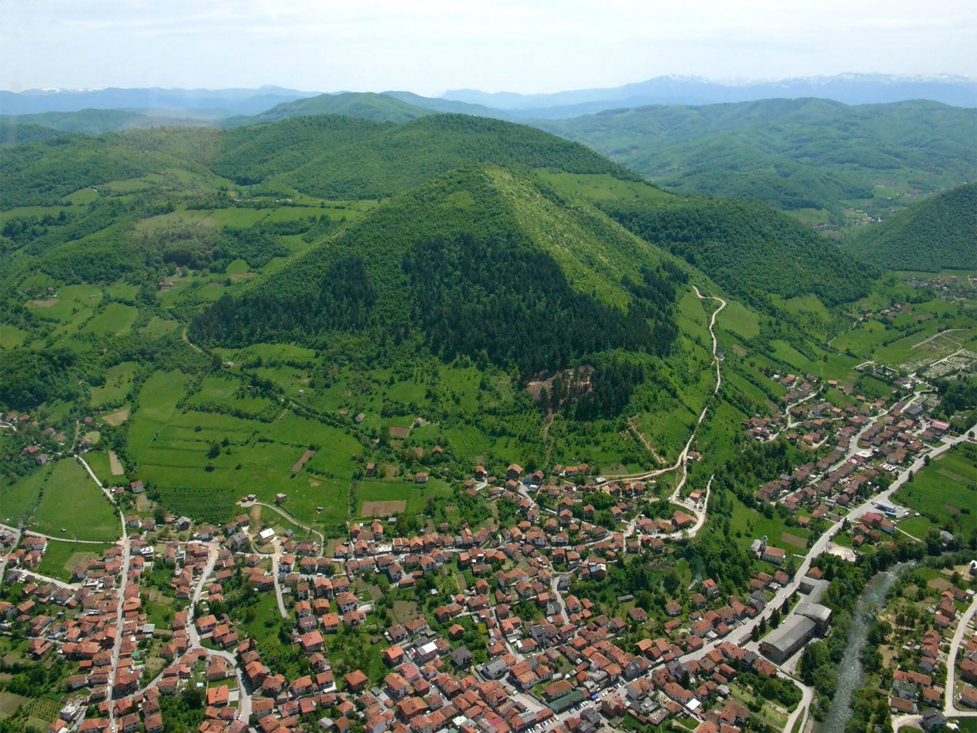 bosnian-pyramids-trinfinity8